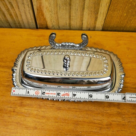 Vintage Irvinware Silver-Plated Butter Dish with Spreader - Picture 8 of 8